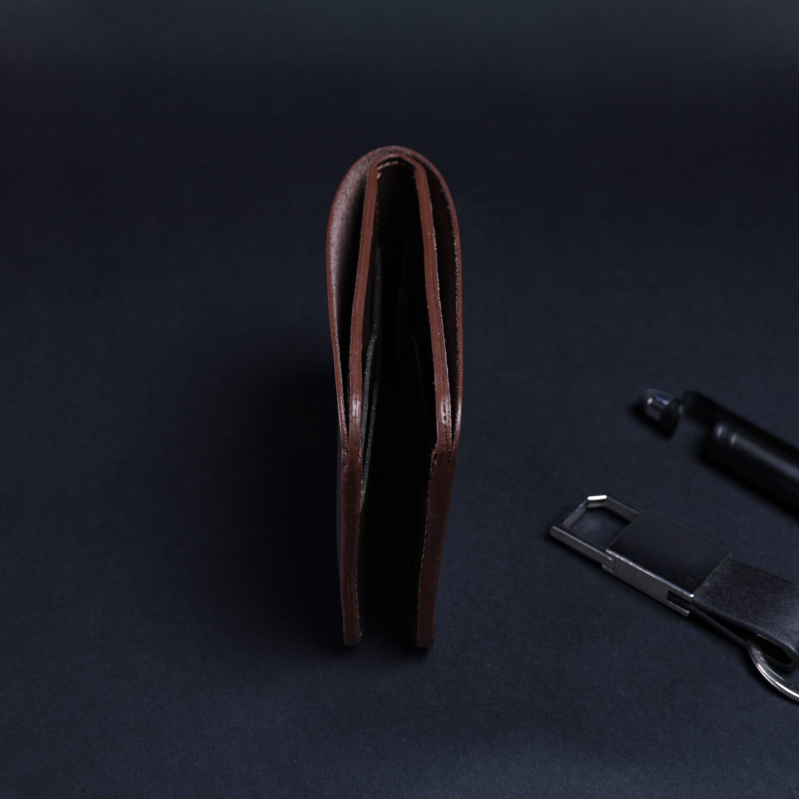 ClassicFold™ Genuine Leather RFID Wallet for Men – Slim Bifold, Secure & Durable - Image 4